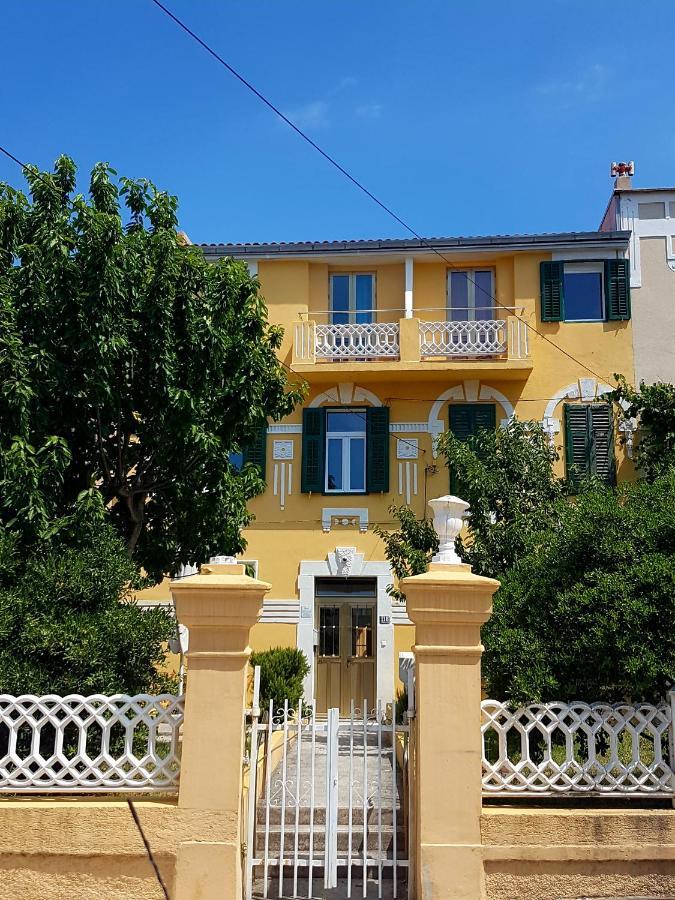 Apartments Eis Baska  Exterior photo